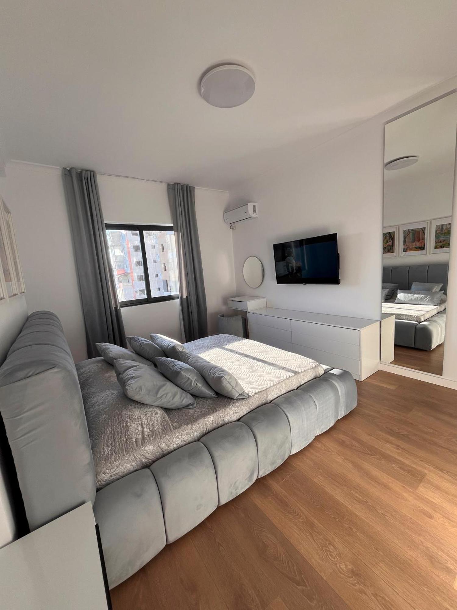 Sunrise Luxury Appartamento Golem (Tirana)